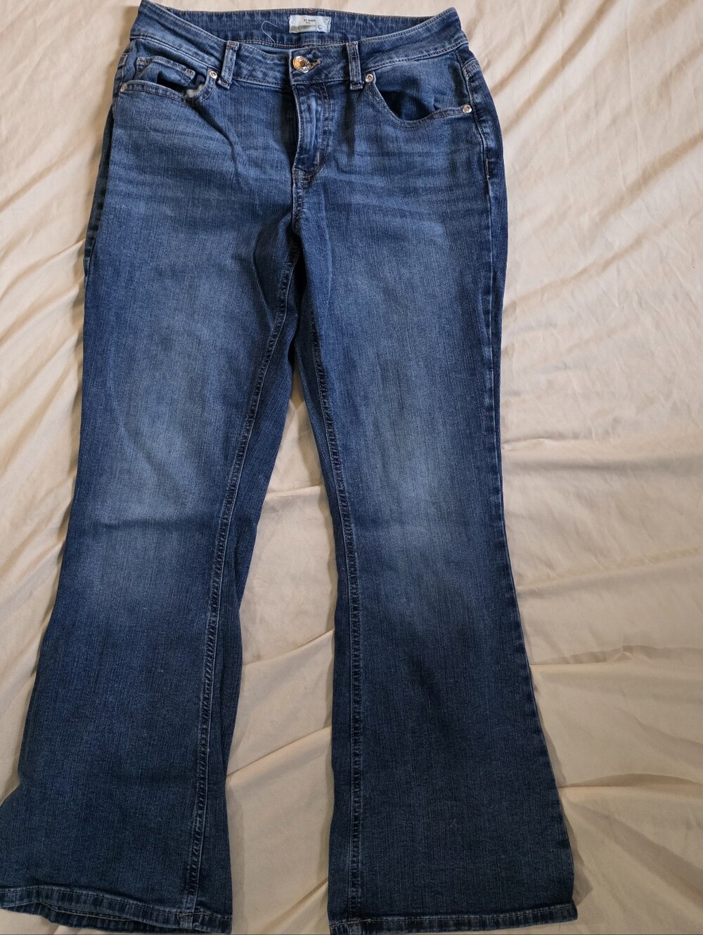 Maurices M Jeans Classic Flare Women’s Jeans in Medium Blue